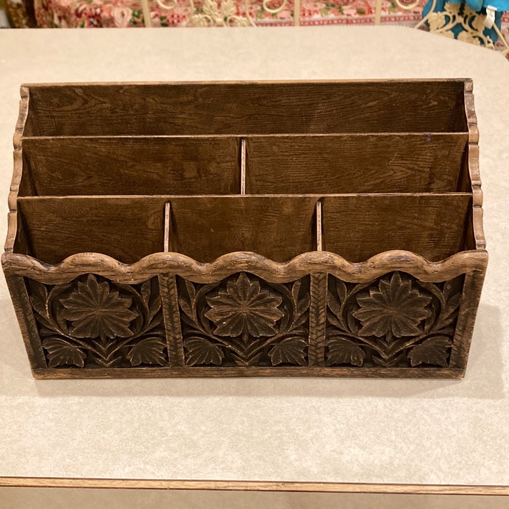 1970’s LERNER faux wood plastic desktop organizer.